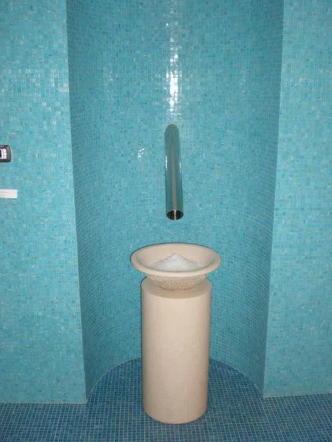 Construction d'une fontaine à glace avec éclairage