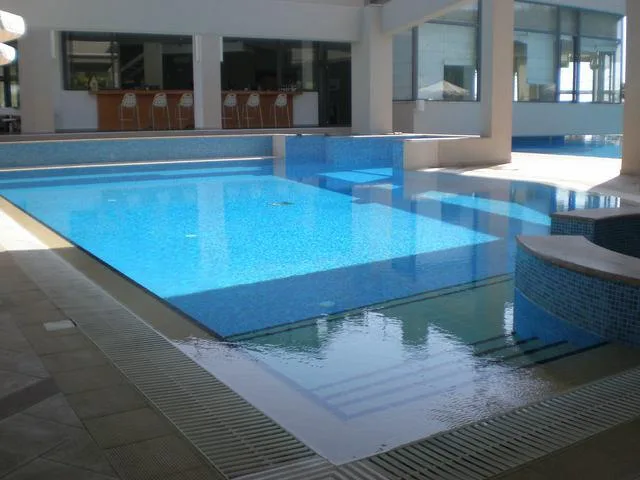 Detaje për ndërtimin e pishinës së jashtme