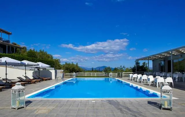 Öffentlicher Überlaufpool